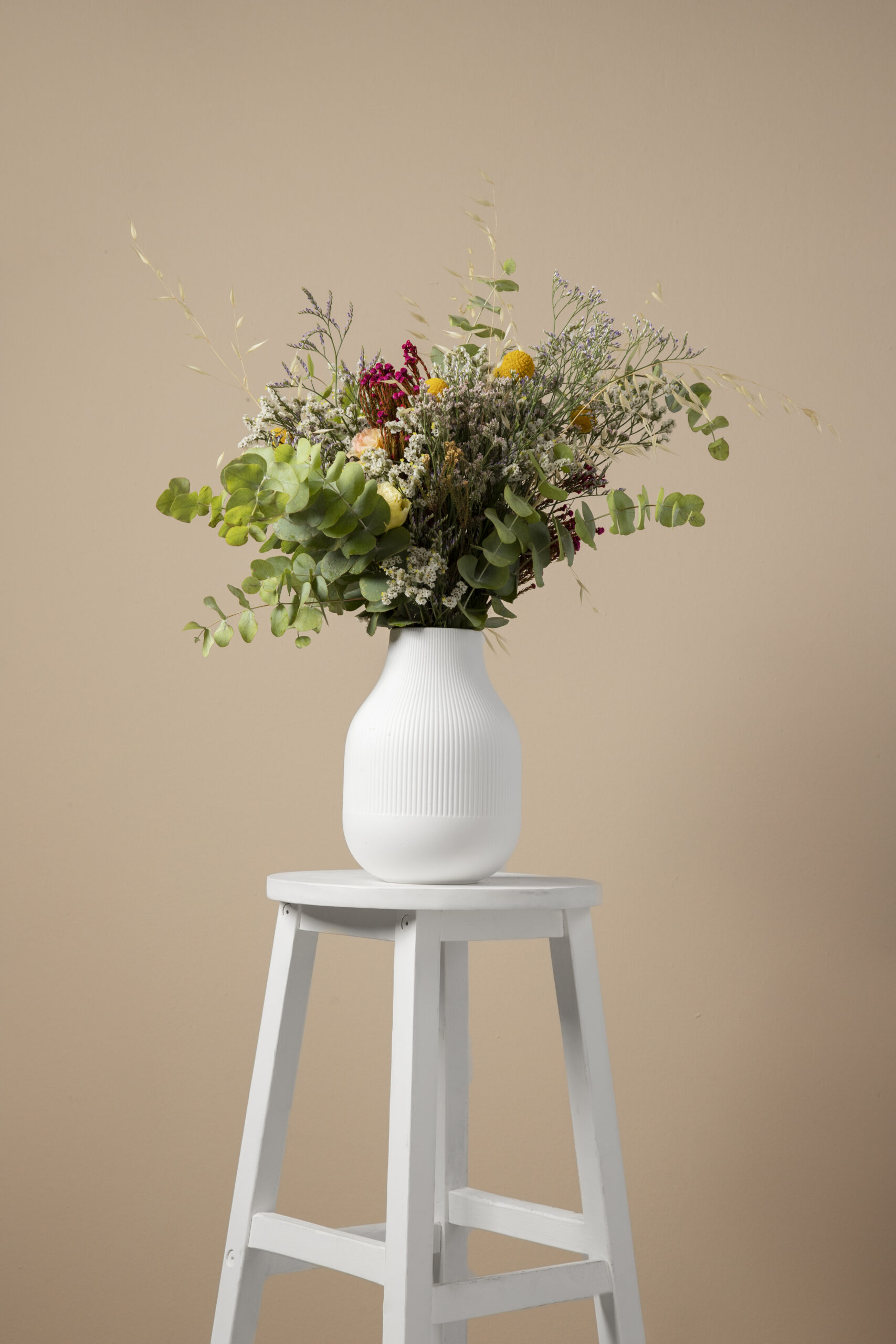 beautiful boho flowers vase chair scaled